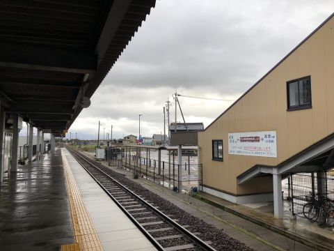 JR 新高冈站